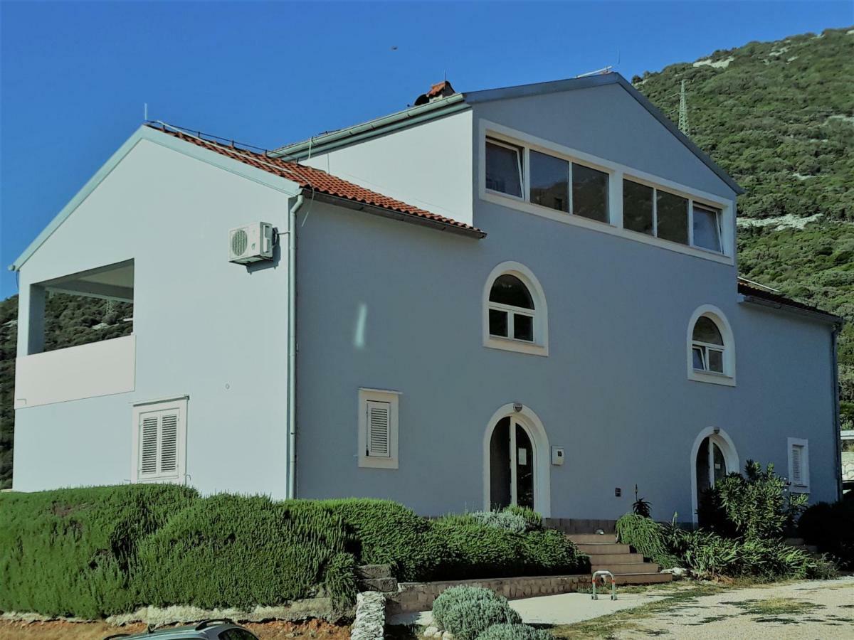 Sunny Blue Apartament Нерезине Екстериор снимка